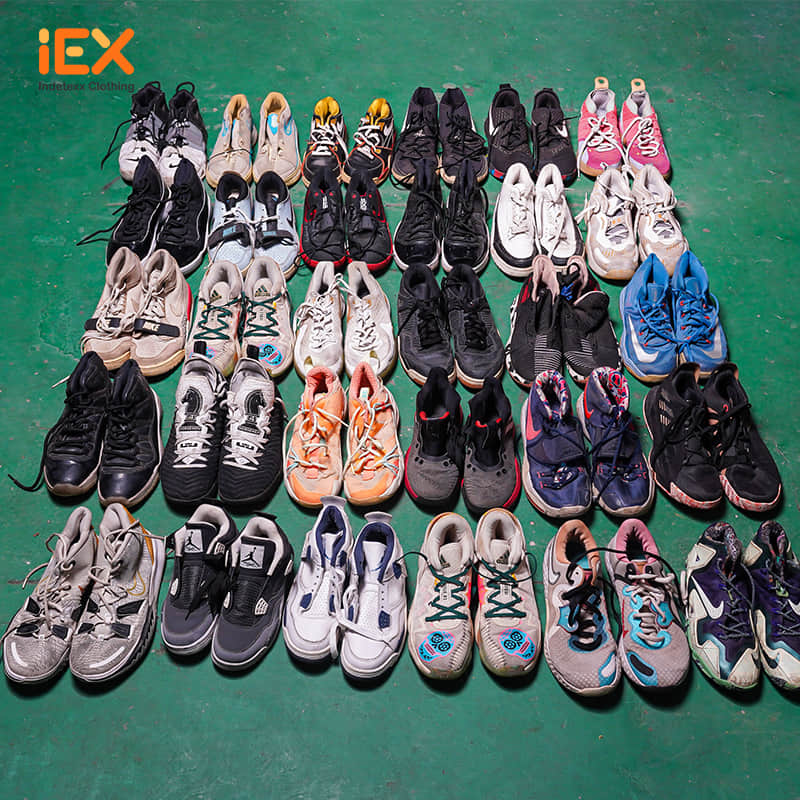 Sapatos de Basquetebol Usados