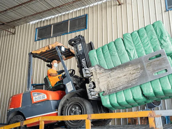 cf9956c8 dcde 4e4c bf5e 708488247f68